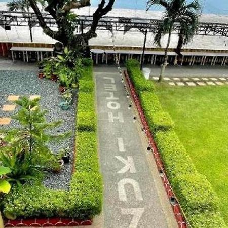 Suzuki Beach Hotel Olongapo Exterior photo