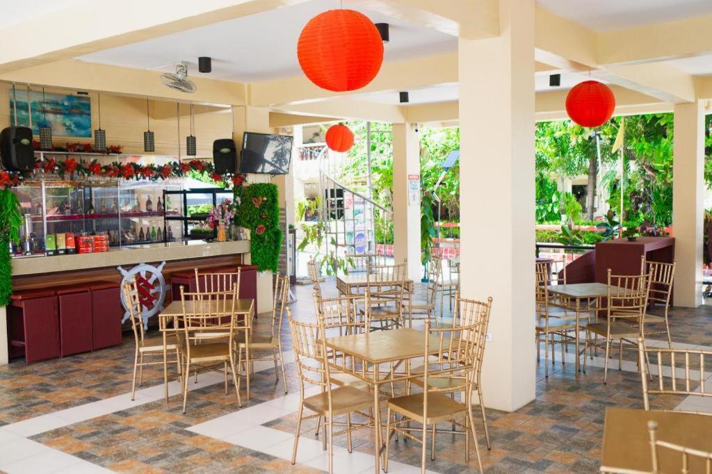 Suzuki Beach Hotel Olongapo Exterior photo
